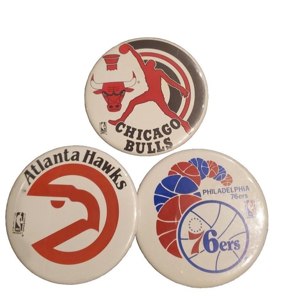 Lot of 3 Vintage NBA Basketball Pins Buttons Hawks 76ers, Bulls Collect